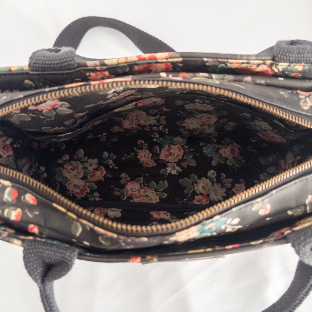 ✨FLASH SALE✨Cath Kidston Floral Crossbody Satchel Bag • Vintage Rose Print - Picture 8 of 9
